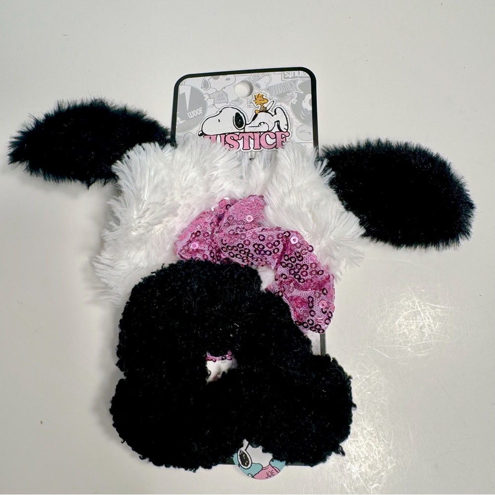 NWT. Justice Peanuts Snoopy Girls Hair scrunchies Twisters, 3-Piece Set